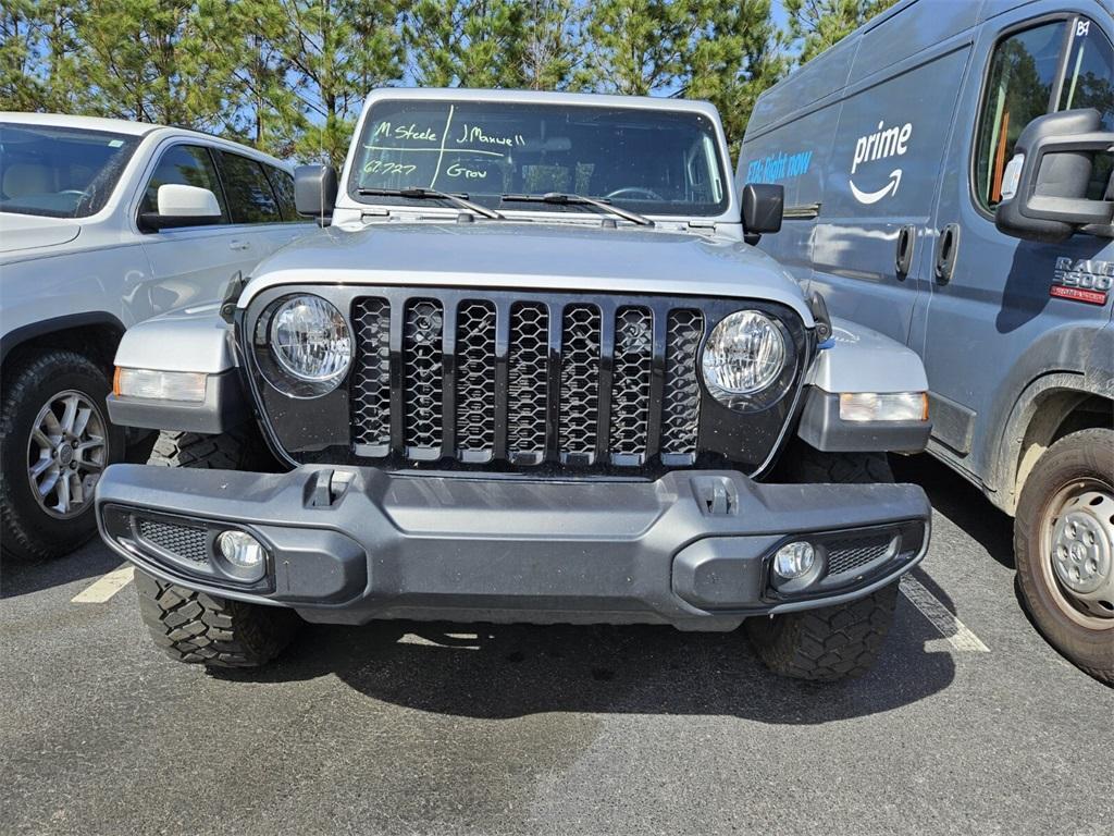 used 2022 Jeep Gladiator car, priced at $31,098