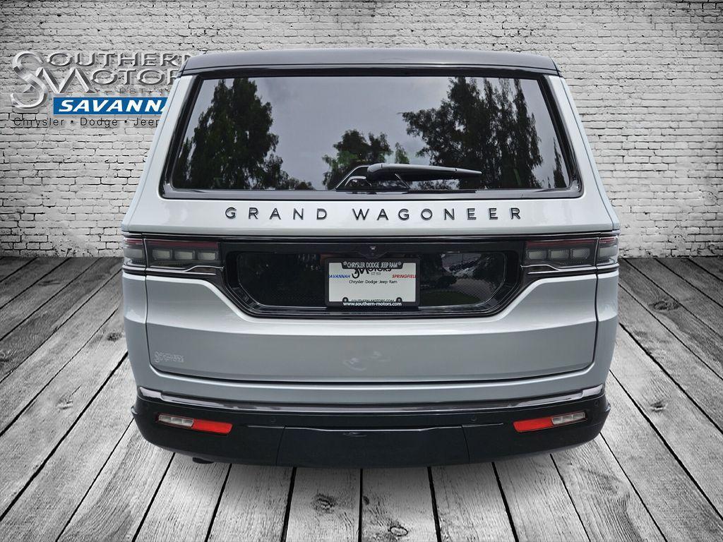 new 2024 Jeep Grand Wagoneer L car