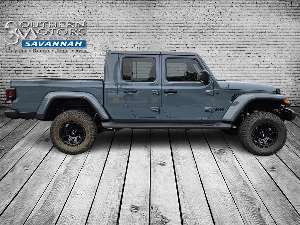 new 2024 Jeep Gladiator car