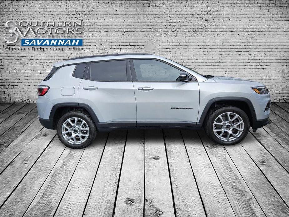 new 2025 Jeep Compass car, priced at $31,457