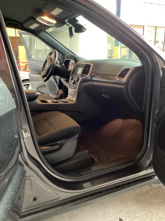used 2016 Jeep Grand Cherokee car, priced at $13,199