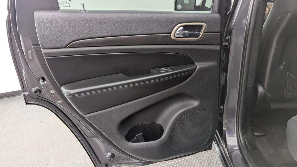 used 2016 Jeep Grand Cherokee car, priced at $11,199