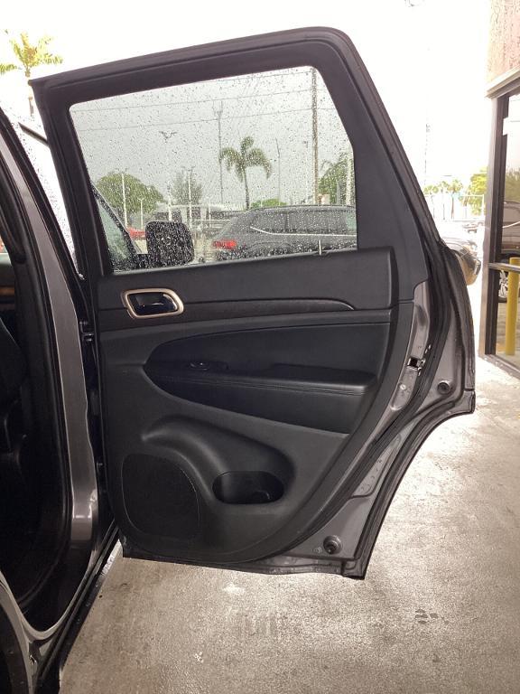 used 2016 Jeep Grand Cherokee car, priced at $13,199