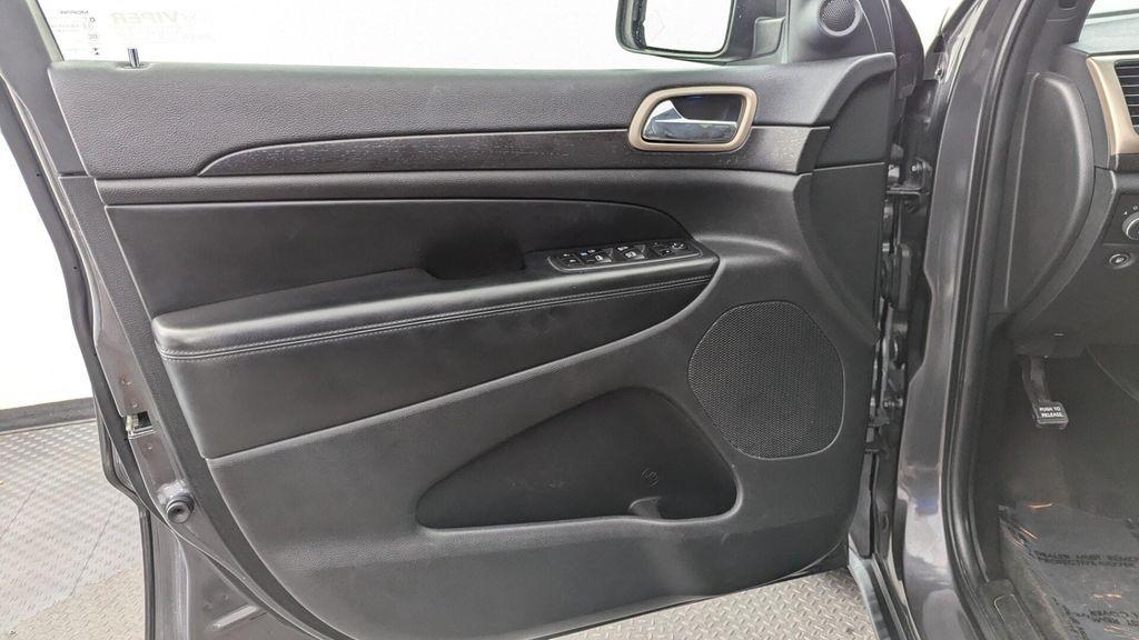 used 2016 Jeep Grand Cherokee car, priced at $11,199