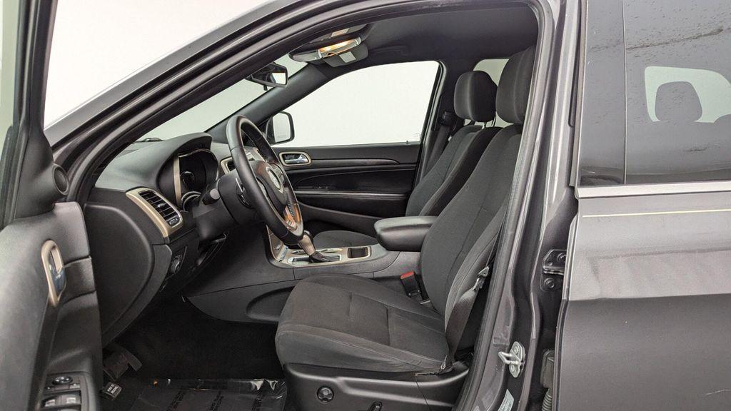 used 2016 Jeep Grand Cherokee car, priced at $11,199