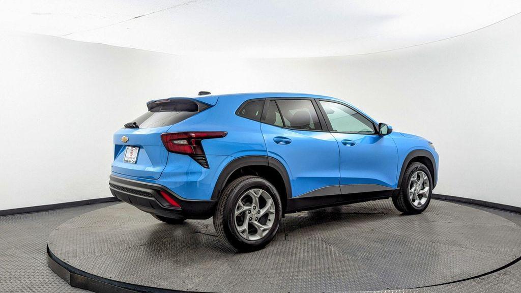 used 2025 Chevrolet Trax car, priced at $20,799