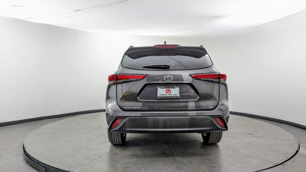 used 2022 Toyota Highlander car, priced at $25,499