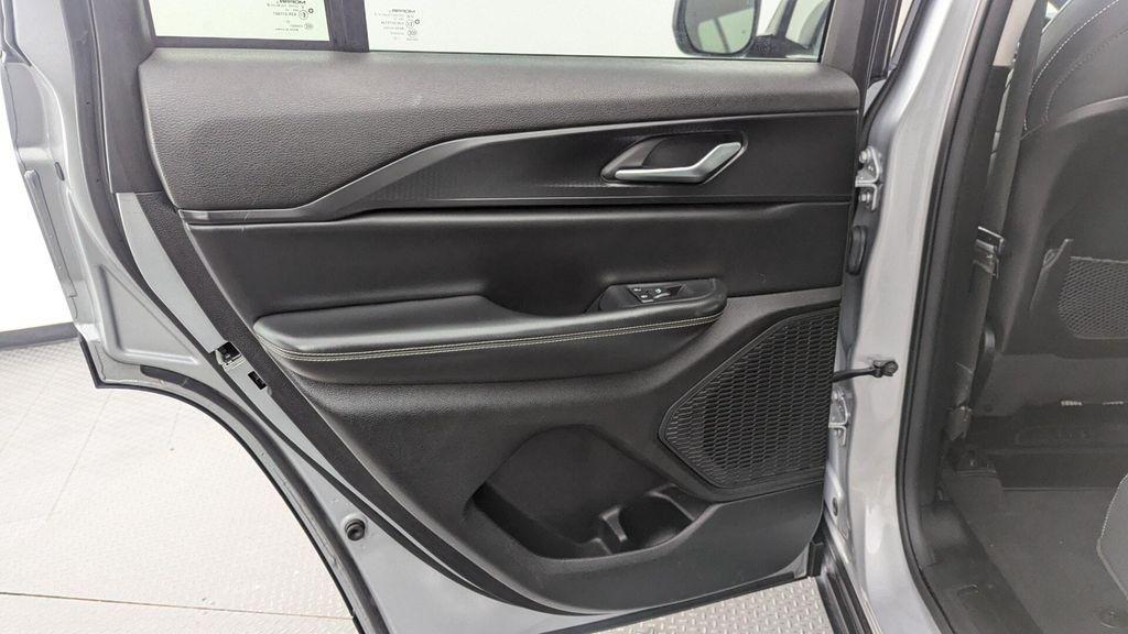 used 2023 Jeep Grand Cherokee car, priced at $23,499