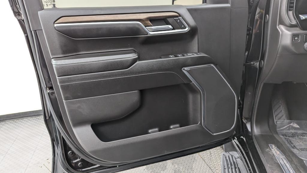 used 2024 Chevrolet Silverado 1500 car, priced at $30,599