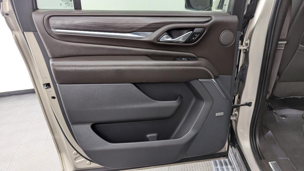 used 2021 GMC Yukon XL car, priced at $43,998