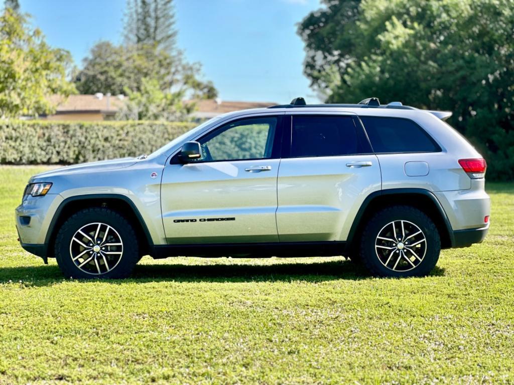 used 2017 Jeep Grand Cherokee car, priced at $18,999