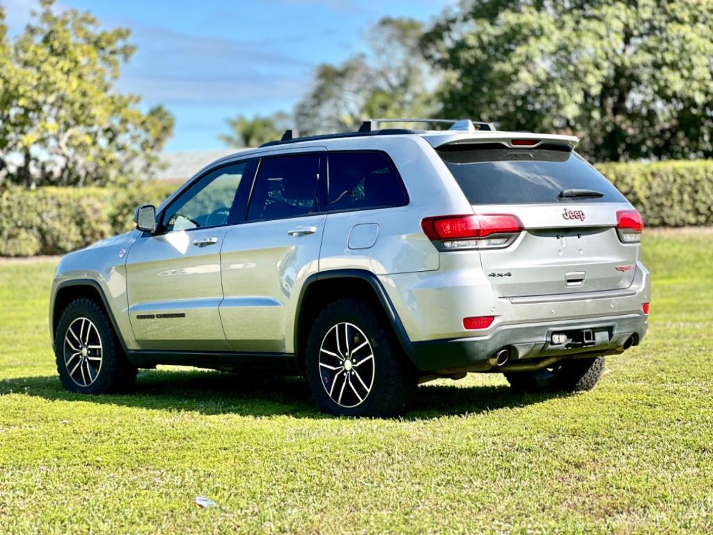 used 2017 Jeep Grand Cherokee car, priced at $18,999