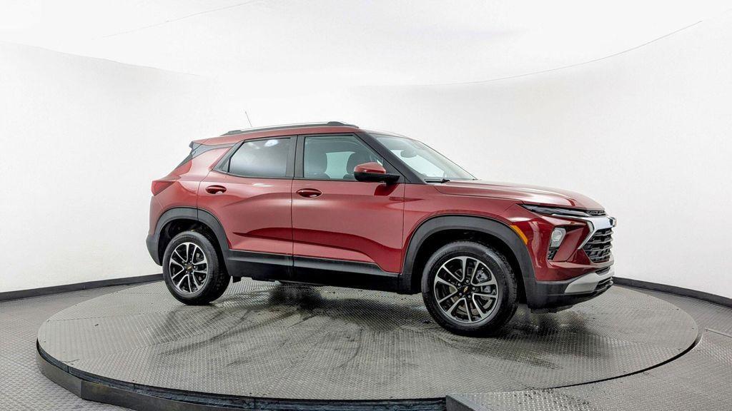 used 2025 Chevrolet TrailBlazer car, priced at $20,999