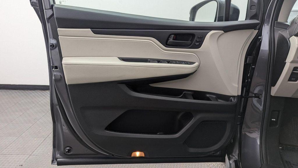 used 2025 Honda Odyssey car, priced at $36,499