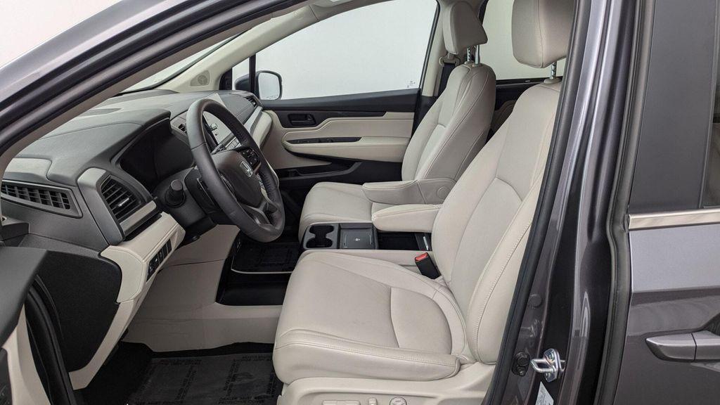 used 2025 Honda Odyssey car, priced at $36,499