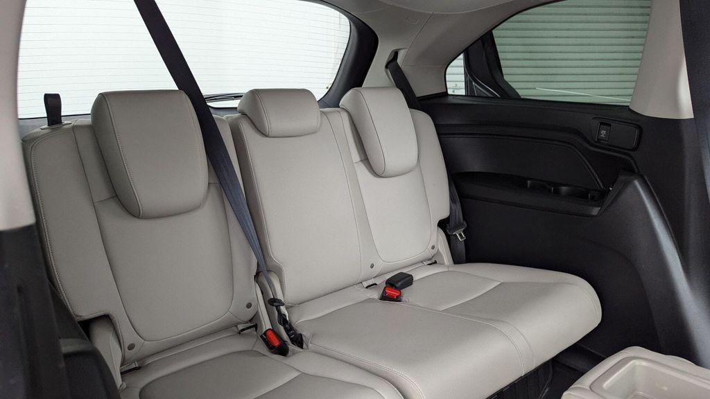 used 2025 Honda Odyssey car, priced at $36,499