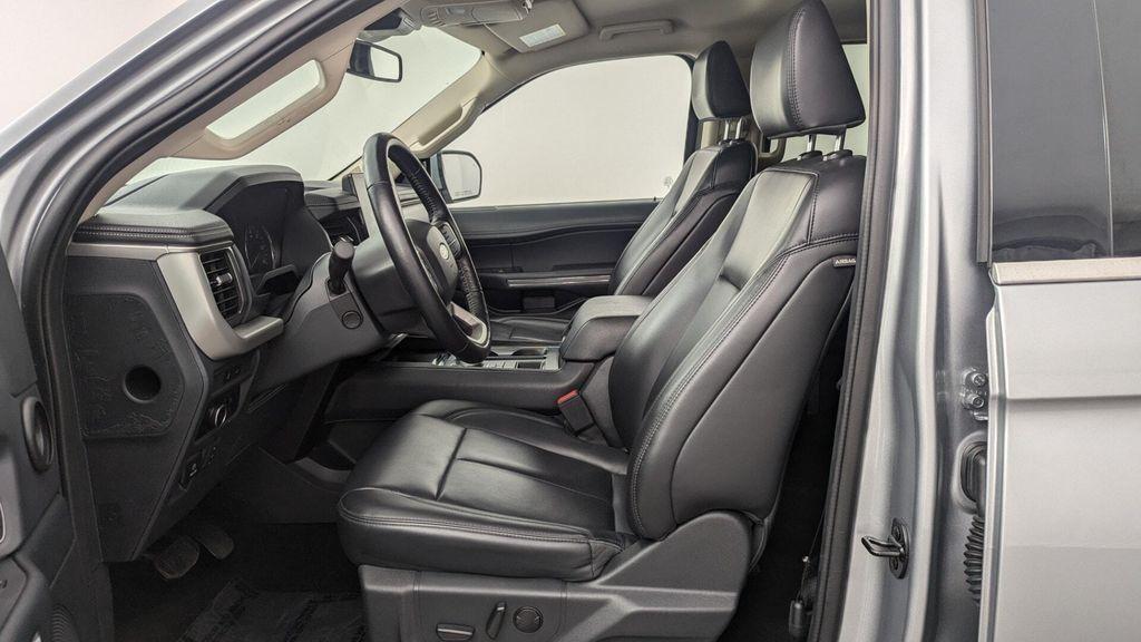 used 2024 Ford Expedition car, priced at $37,899