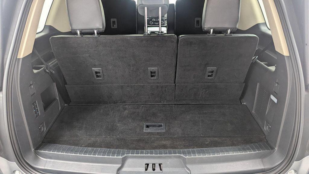 used 2024 Ford Expedition car, priced at $37,899