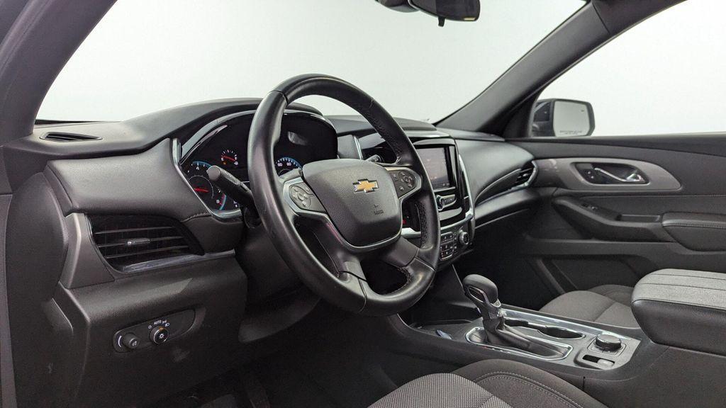 used 2023 Chevrolet Traverse car, priced at $22,599