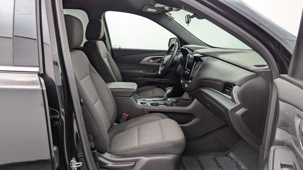 used 2023 Chevrolet Traverse car, priced at $22,599