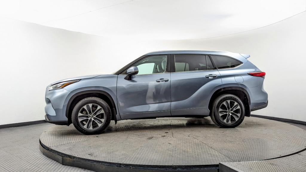 used 2021 Toyota Highlander car, priced at $25,399