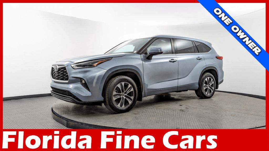 used 2021 Toyota Highlander car, priced at $25,399