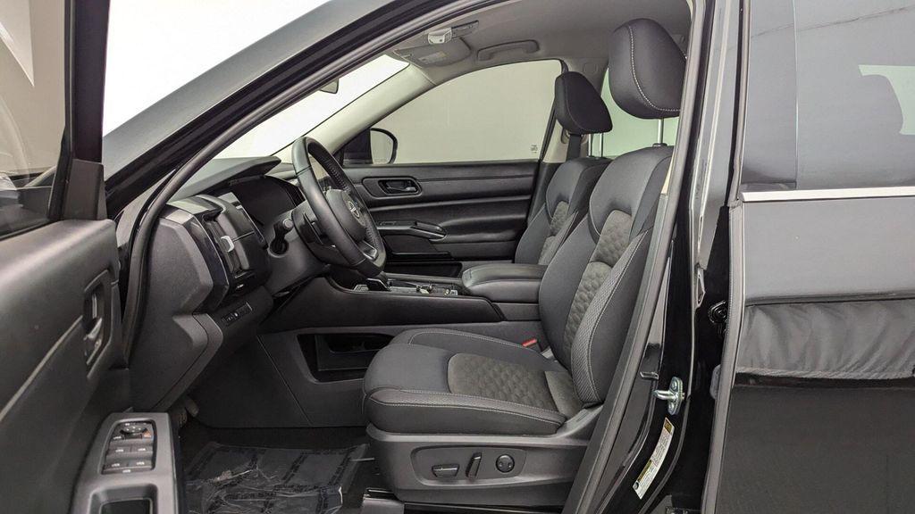 used 2024 Nissan Pathfinder car, priced at $27,499