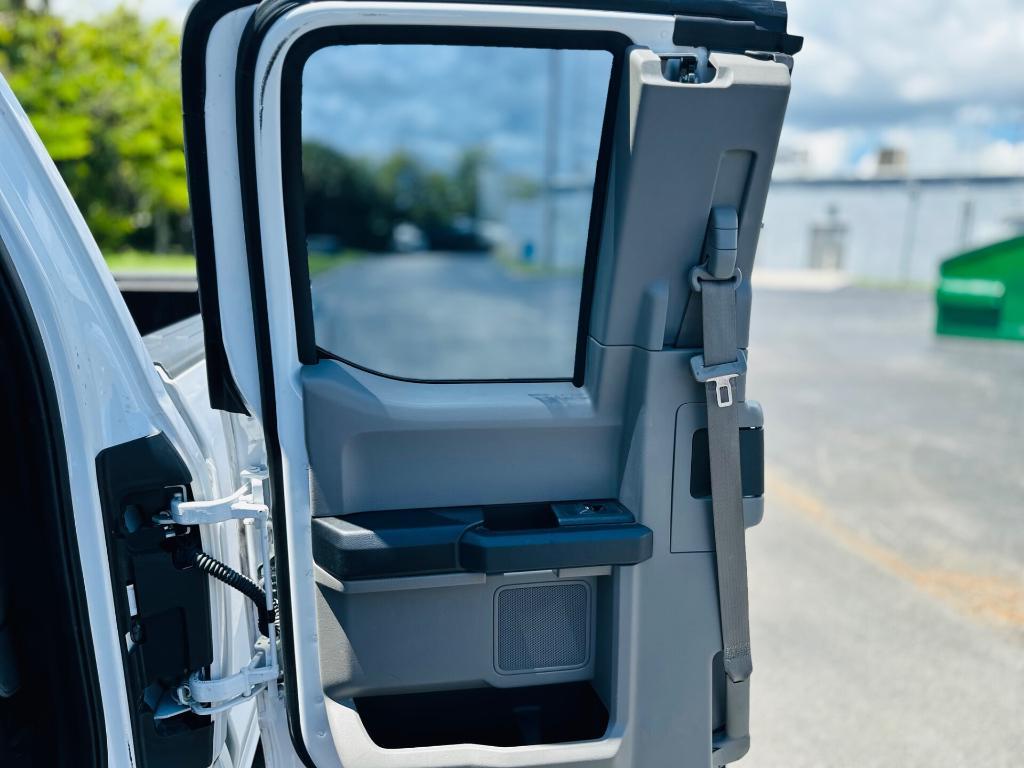 used 2019 Ford F-150 car, priced at $18,999