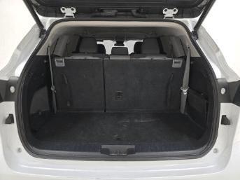 used 2022 Toyota Highlander car, priced at $23,999