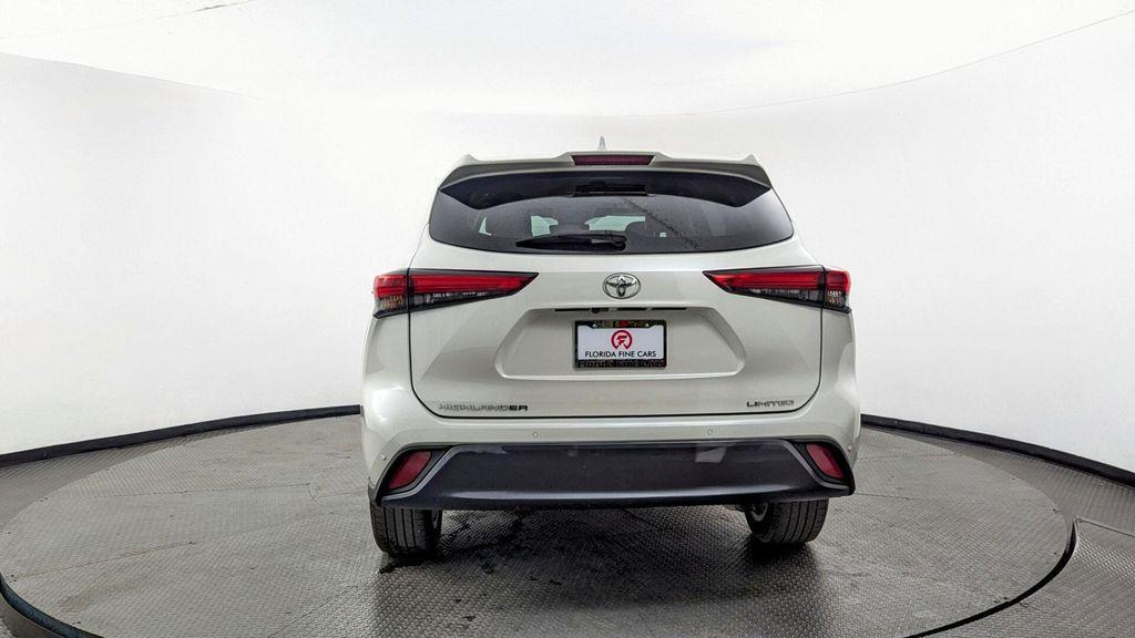 used 2020 Toyota Highlander car, priced at $26,799