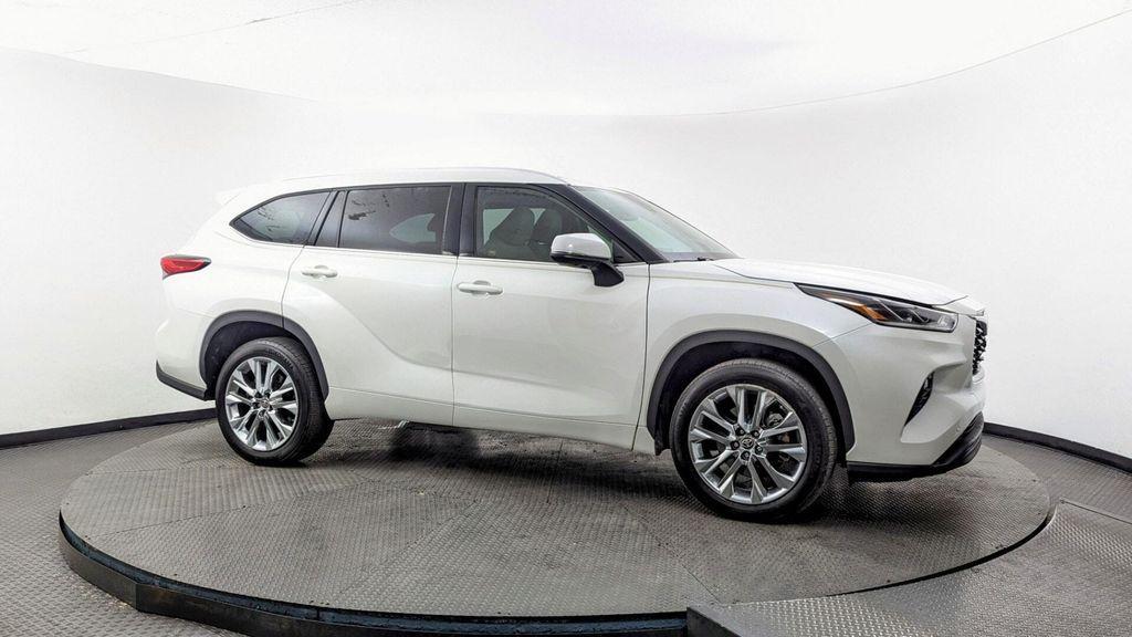 used 2020 Toyota Highlander car, priced at $26,799