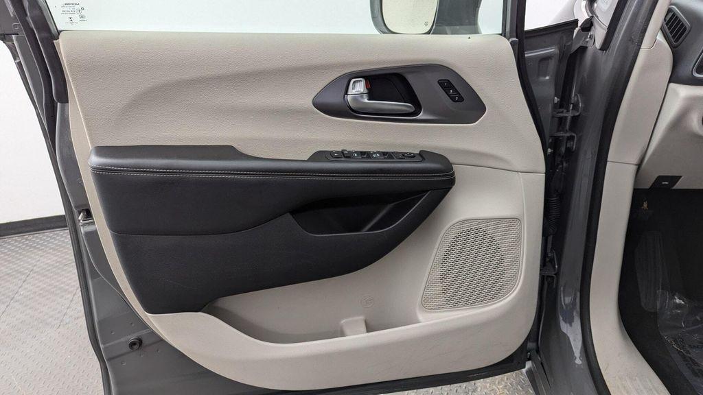 used 2022 Chrysler Pacifica car, priced at $17,999