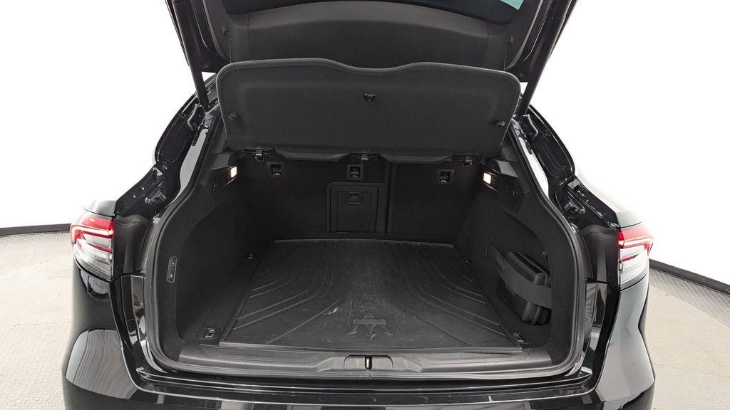 used 2022 Maserati Levante car, priced at $35,099