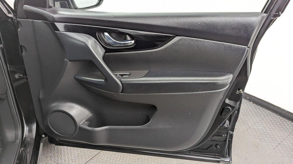 used 2020 Nissan Rogue Sport car, priced at $9,899