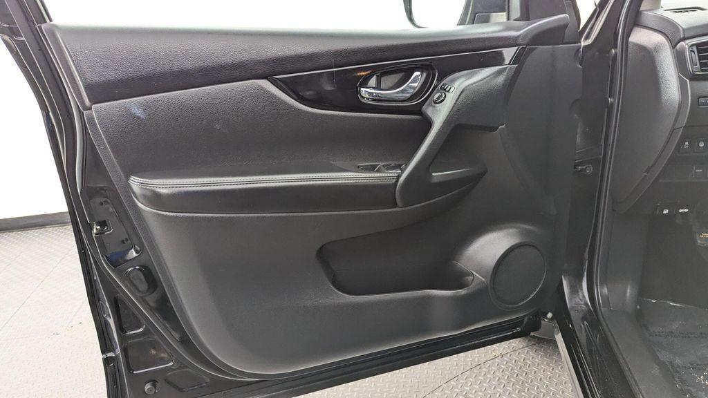 used 2020 Nissan Rogue Sport car, priced at $9,899