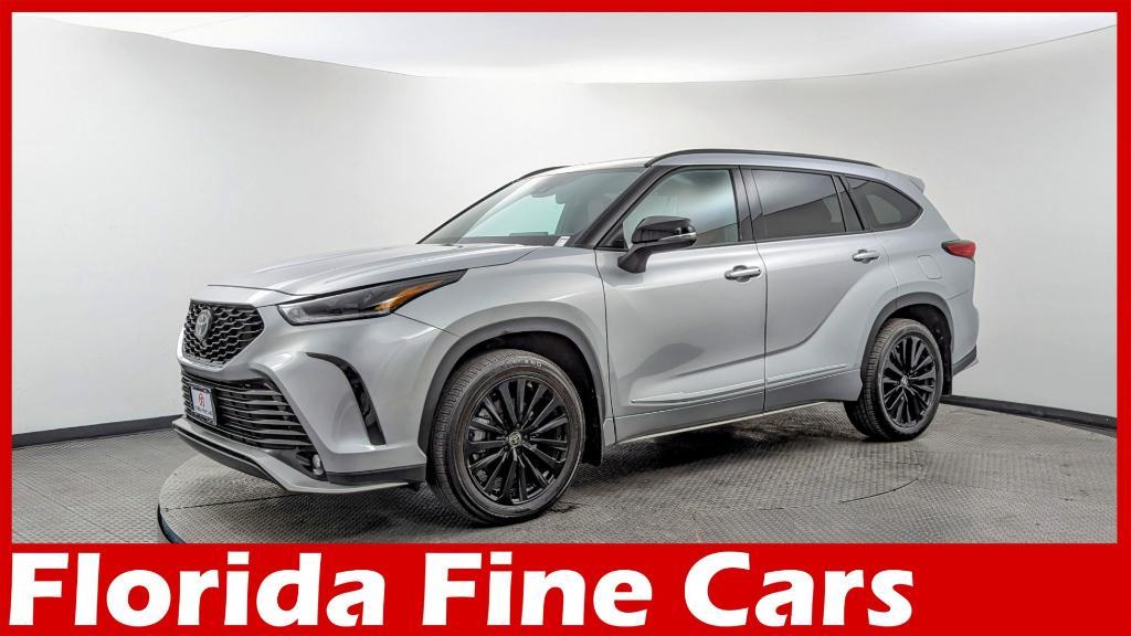 used 2023 Toyota Highlander car, priced at $33,499