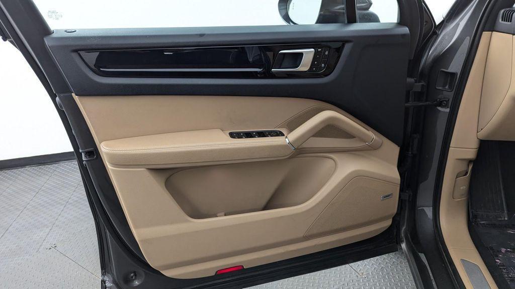 used 2019 Porsche Cayenne car, priced at $35,499