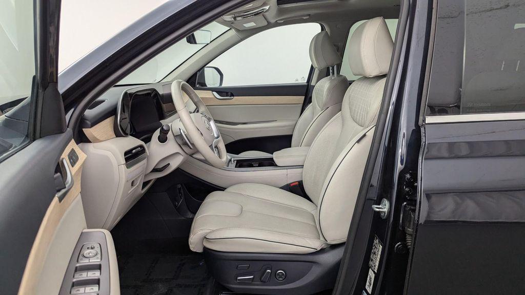 used 2024 Hyundai Palisade car, priced at $33,499
