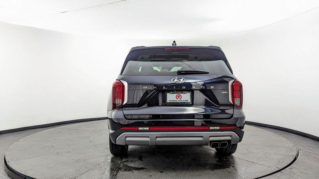 used 2024 Hyundai Palisade car, priced at $33,499