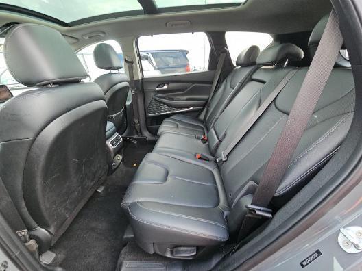 used 2023 Hyundai Santa Fe car, priced at $17,999