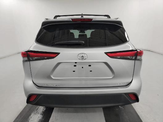 used 2022 Toyota Highlander car, priced at $26,798