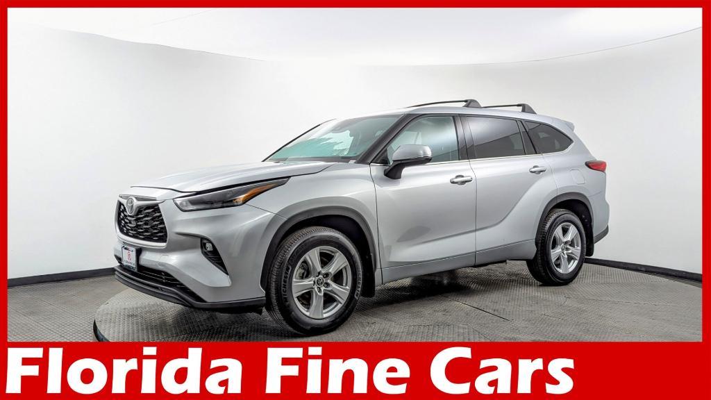 used 2022 Toyota Highlander car, priced at $25,998