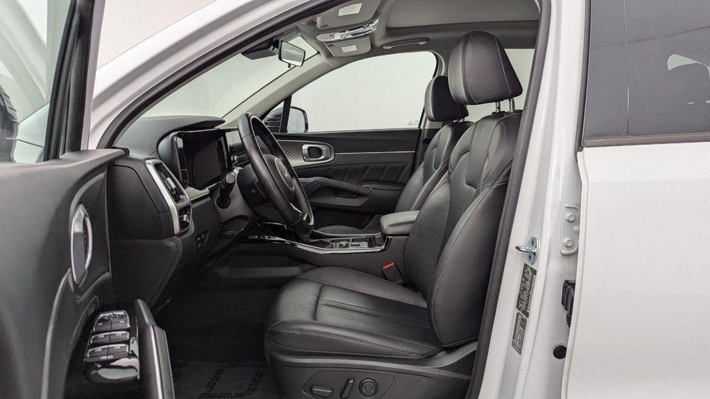 used 2022 Kia Sorento car, priced at $25,399