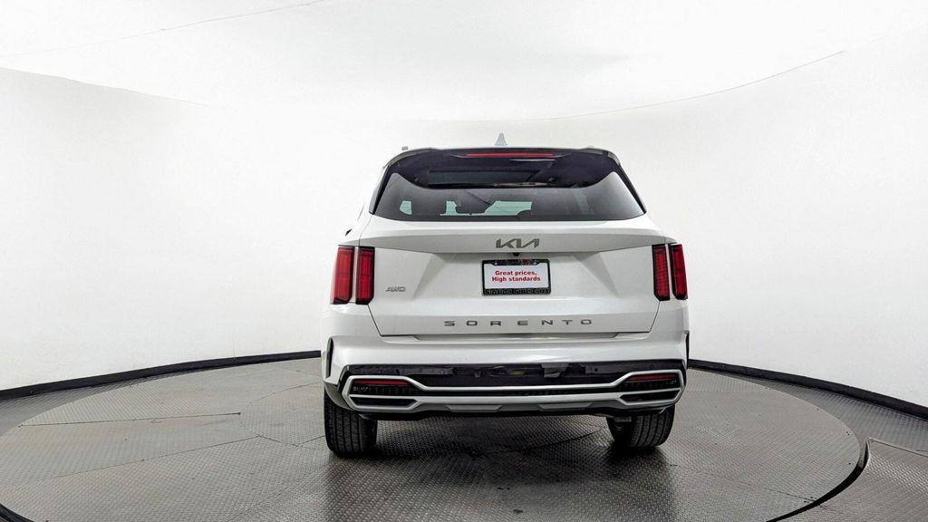 used 2022 Kia Sorento car, priced at $25,399