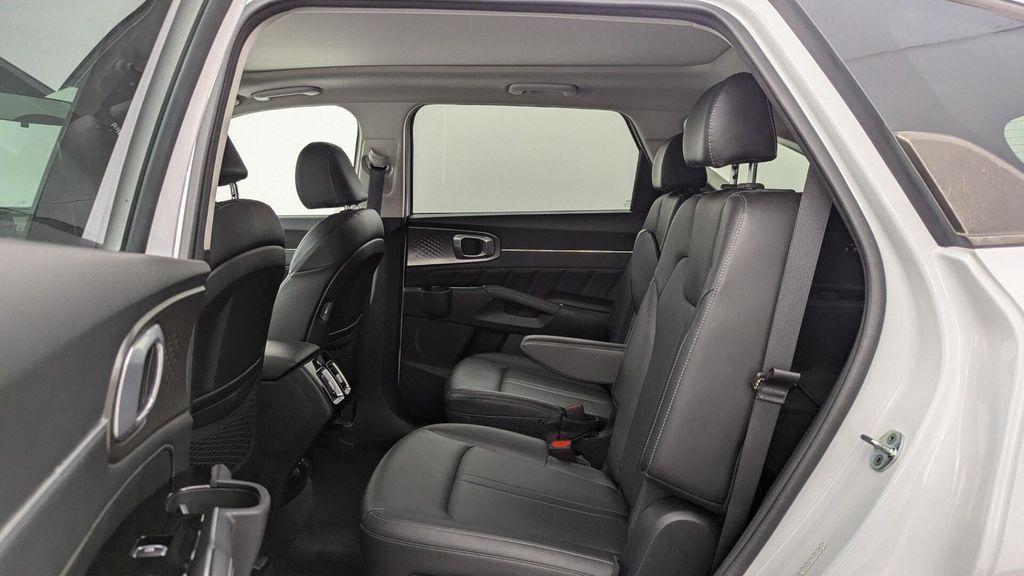 used 2022 Kia Sorento car, priced at $25,399