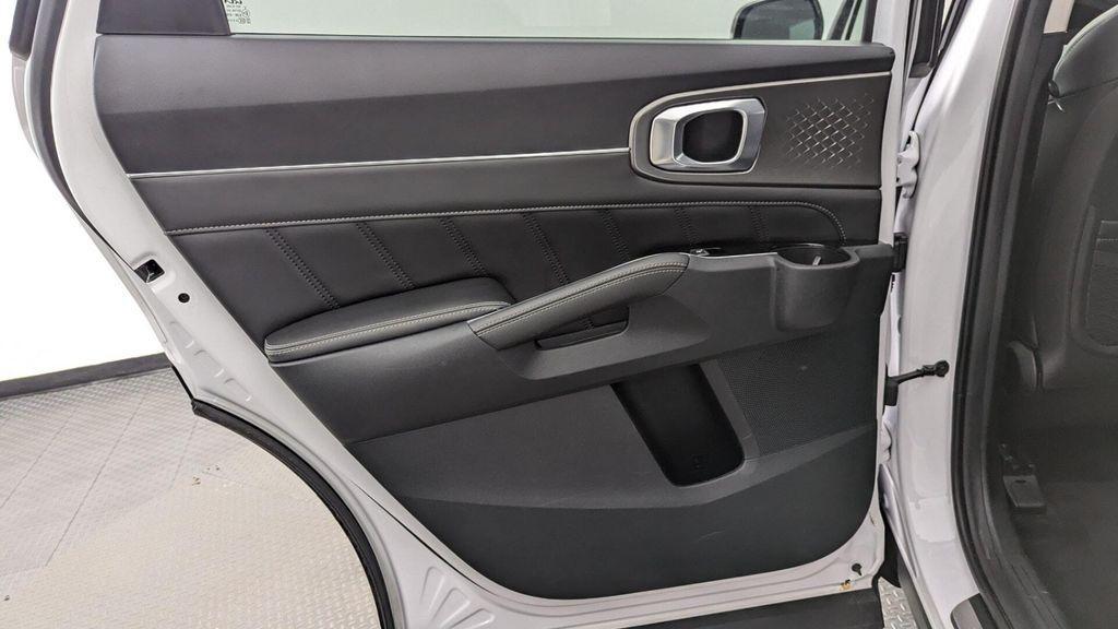 used 2022 Kia Sorento car, priced at $25,399