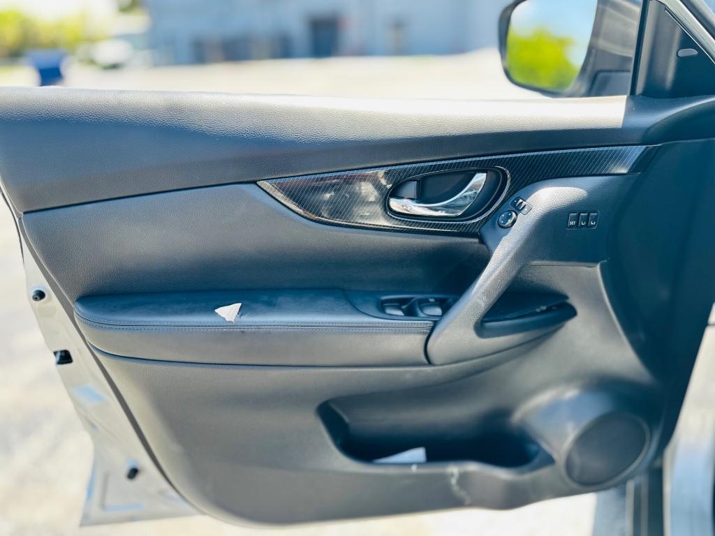 used 2019 Nissan Rogue car, priced at $14,299
