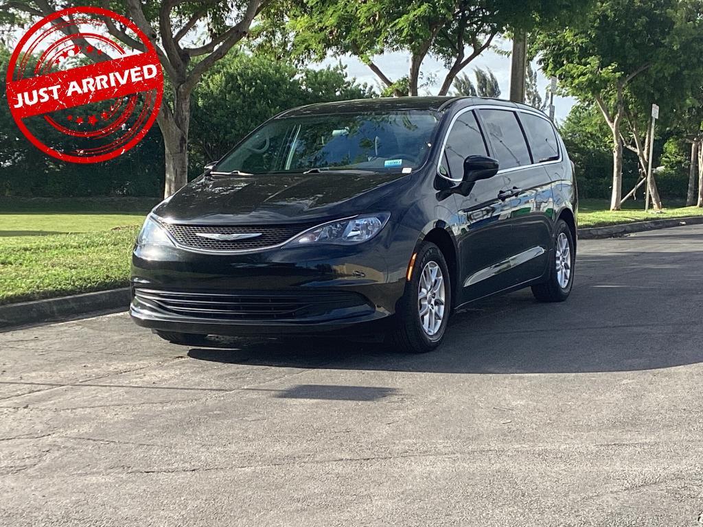 used 2018 Chrysler Pacifica car, priced at $12,999