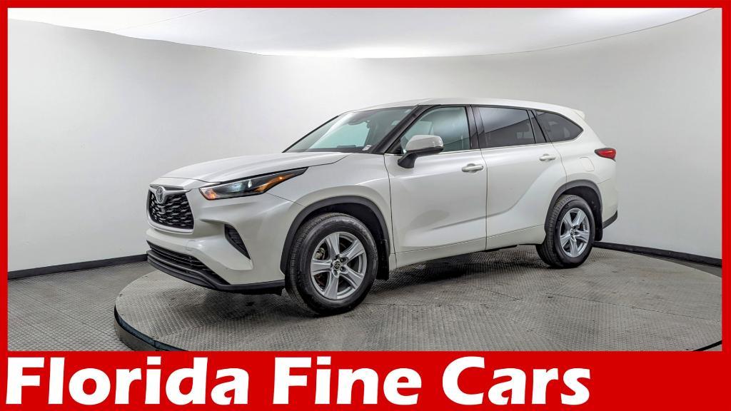 used 2021 Toyota Highlander car, priced at $23,299