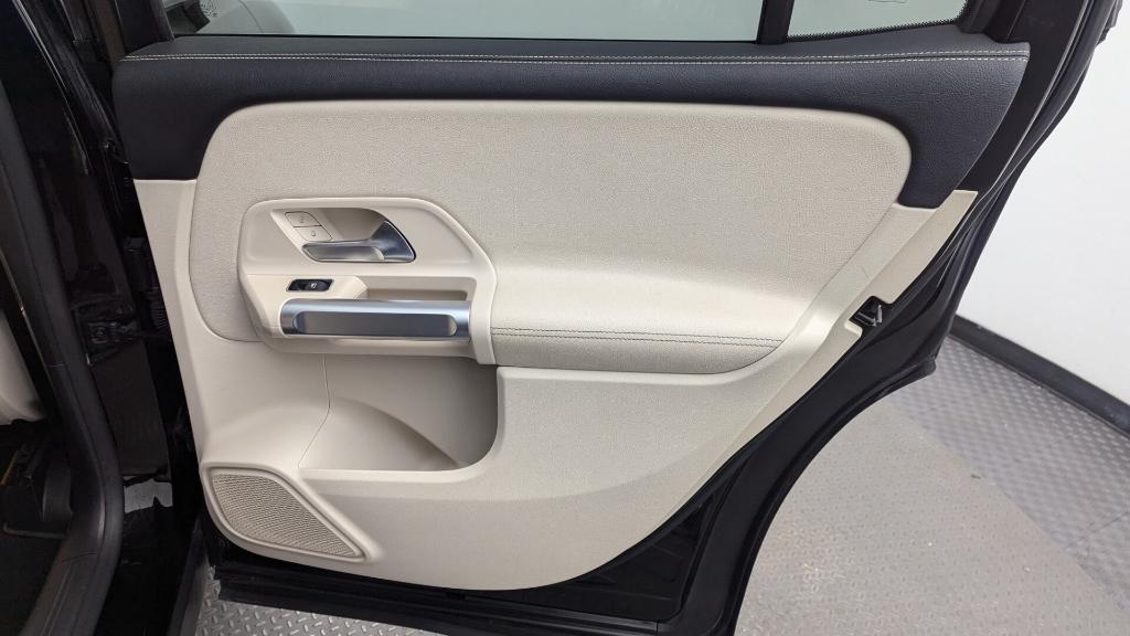 used 2021 Mercedes-Benz GLB 250 car, priced at $20,898